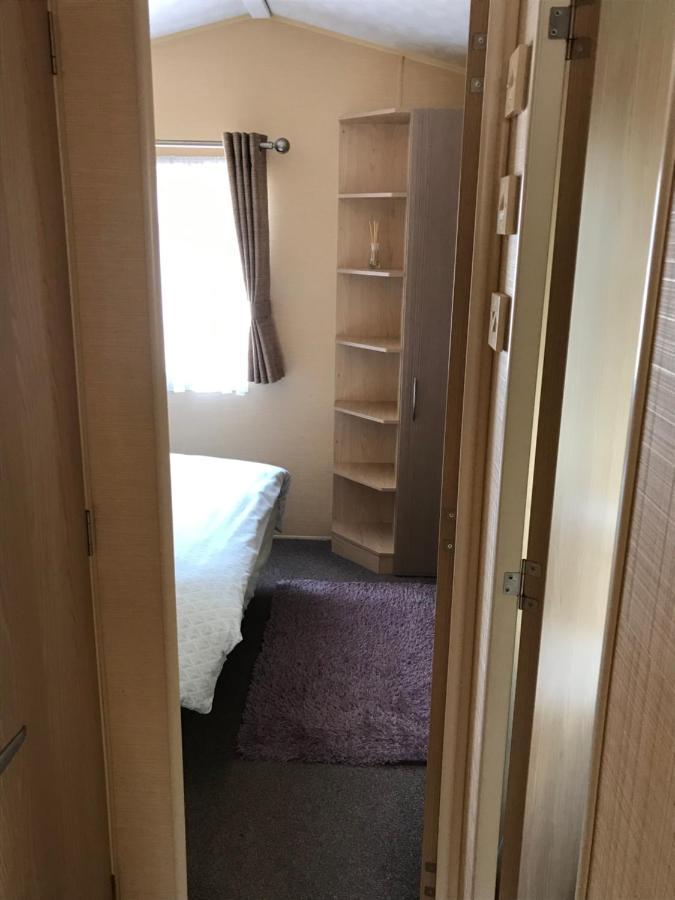 Pet Friendly Riverside Static Caravan Чеддер Экстерьер фото