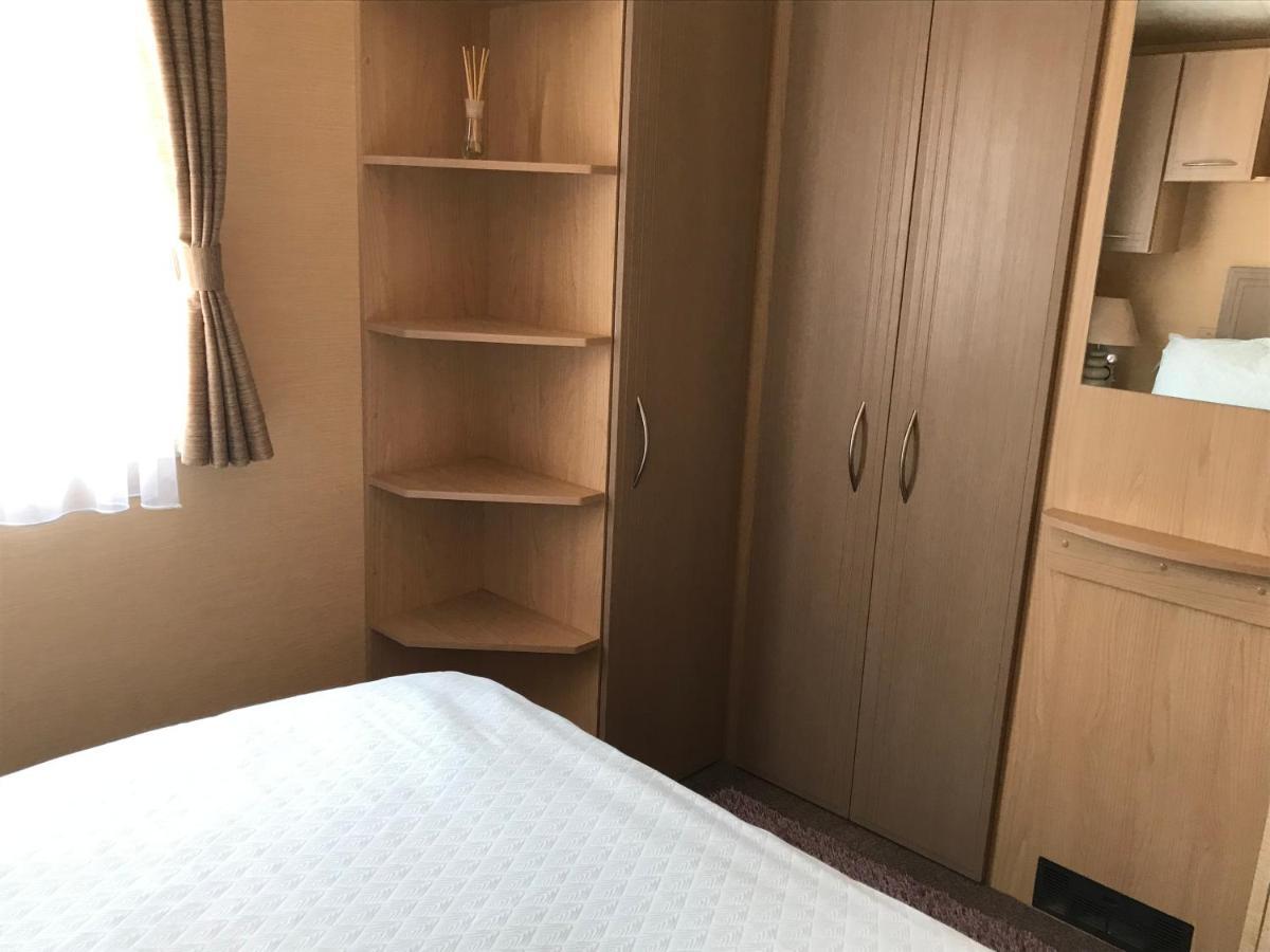 Pet Friendly Riverside Static Caravan Чеддер Экстерьер фото