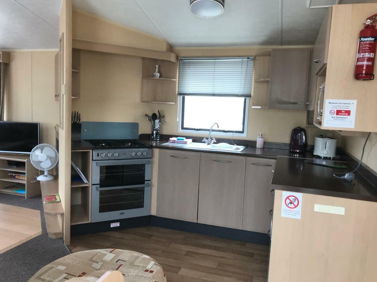 Pet Friendly Riverside Static Caravan Чеддер Экстерьер фото